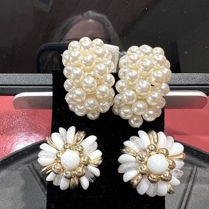Earrings. 2 pair